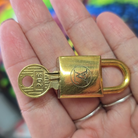 Louis Vuitton Lock and Key #206 - Picture 2 of 5